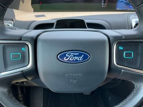Used 2025 Ford Expedition Platinum AWD/4WD image 33
