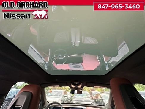 Used 2023 BMW iX xDrive50 w/ Premium Package AWD/4WD image 16