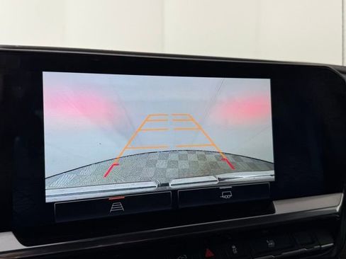 Used 2024 GMC Sierra 1500 Elevation image 17