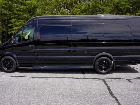 Used 2016 Mercedes-Benz Sprinter 2500 image 7