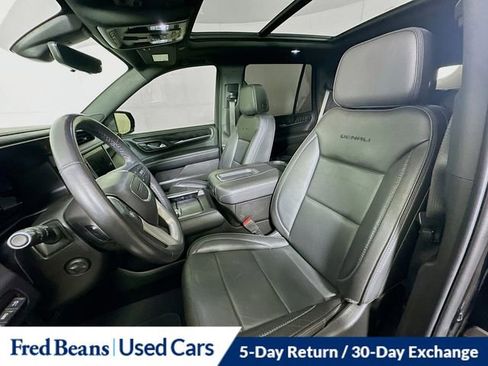 Used 2022 GMC Yukon Denali w/ Denali Premium Package image 24