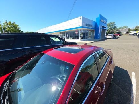 Used 2017 Cadillac ATS Luxury AWD/4WD image 2