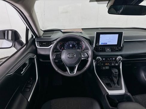 Certified 2023 Toyota RAV4 XLE image 21
