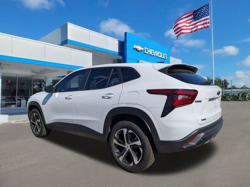 Used 2026 Chevrolet Trax RS w/ Sunroof Package image 6