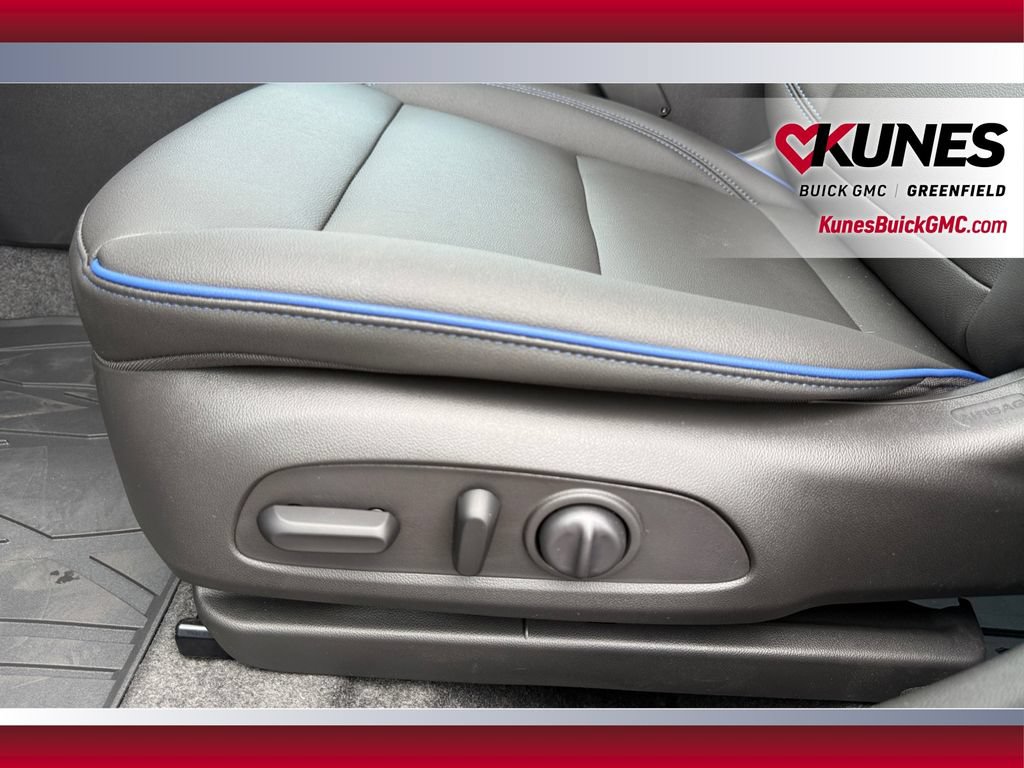 New 2026 Buick Envista Sport Touring w/ Convenience I Package FWD image 18