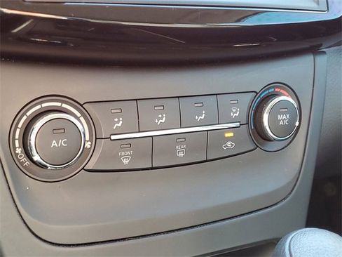 Used 2019 Nissan Sentra S image 28