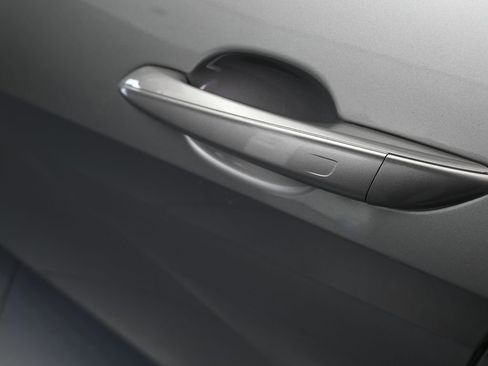 Used 2023 Hyundai Elantra Limited w/ Cargo Package image 36