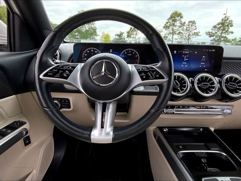 Used 2024 Mercedes-Benz GLB 250 image 6