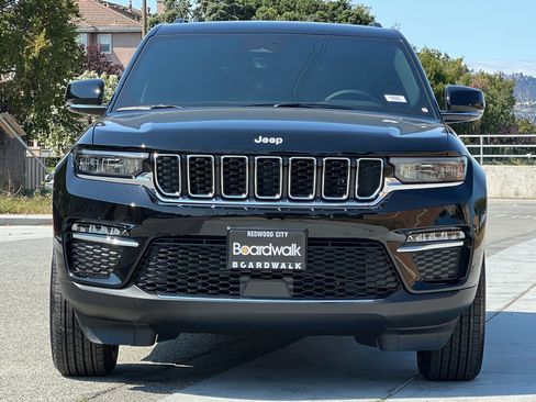 New 2025 Jeep Grand Cherokee Limited image 9