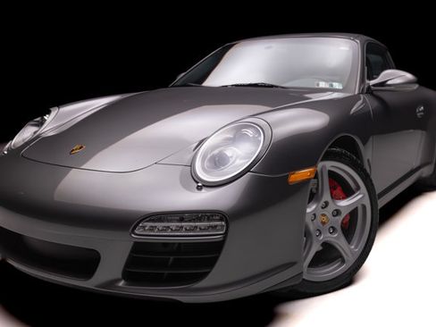 Used 2010 Porsche 911 Carrera S RWD image 1