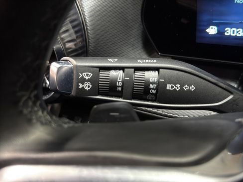 Used 2025 Chevrolet Equinox LT w/ Convenience Package II image 24