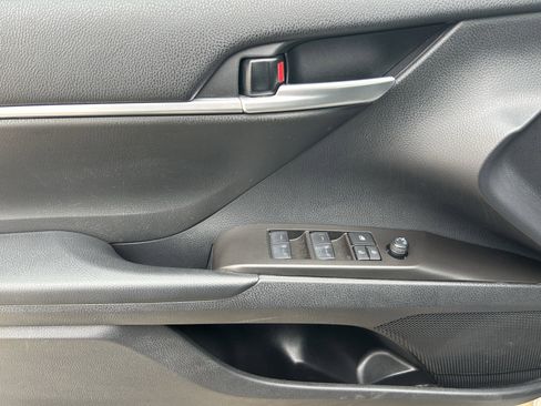 Certified 2024 Toyota Camry SE FWD image 14