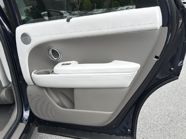 New 2027 Hyundai Palisade Limited FWD image 18