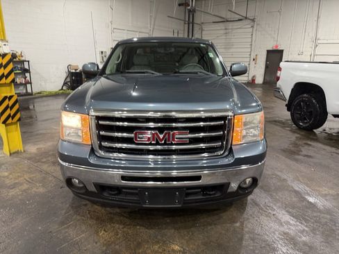 Used 2012 GMC Sierra 1500 SLT w/ SLT Convenience Package image 2