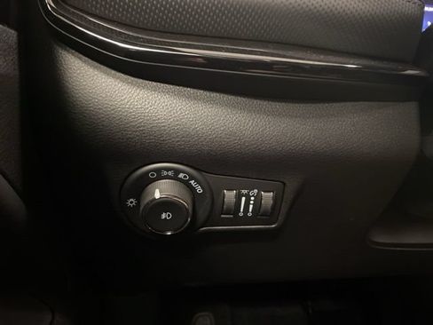 Used 2026 Jeep Compass Limited AWD/4WD image 16