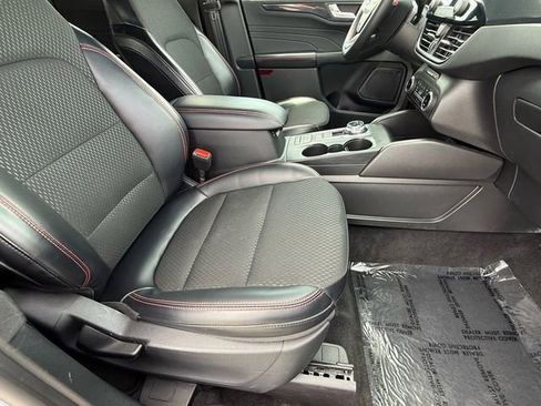Used 2025 Ford Escape ST-Line FWD image 8