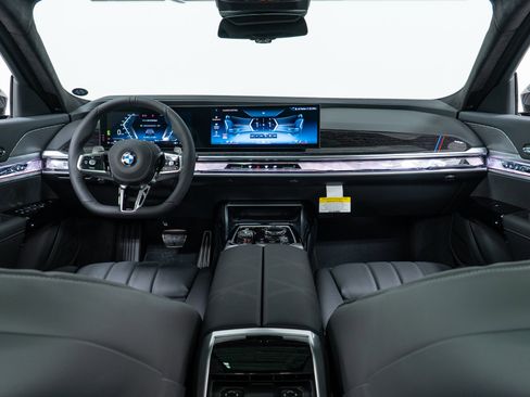 New 2026 BMW 740i xDrive image 15