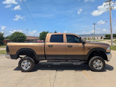 Used 2012 RAM 2500 ST w/ Chrome Appearance Group AWD/4WD image 4