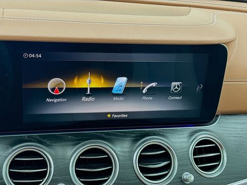 Used 2019 Mercedes-Benz E 450 4MATIC Wagon image 11