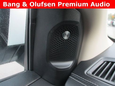 Used 2019 Ford Ranger Lariat w/ Equipment Group 501A Mid image 17