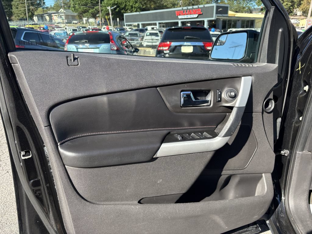 Used 2013 Ford Edge SEL FWD image 10