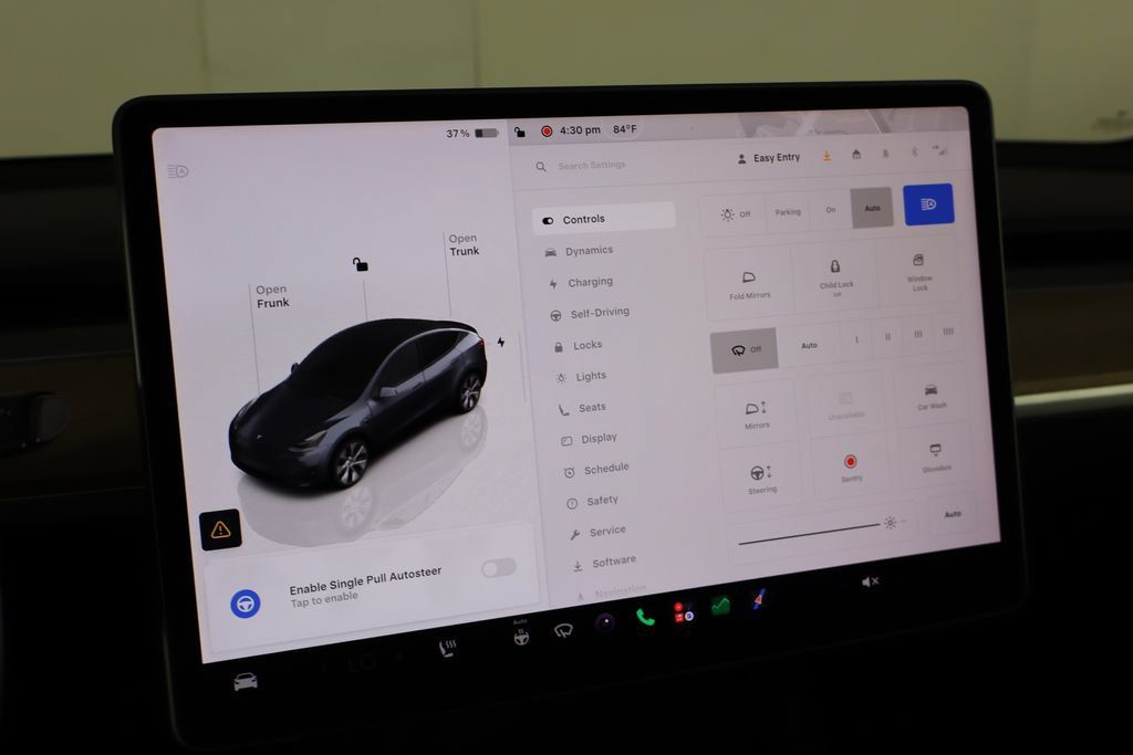 Used 2023 Tesla Model Y Long Range AWD/4WD image 26
