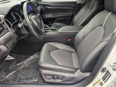 Used 2022 Toyota Camry SE image 15