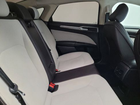 Used 2020 Ford Fusion SE w/ Equipment Group 151A image 19