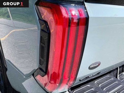 Certified 2025 Toyota Tundra Platinum AWD/4WD image 28