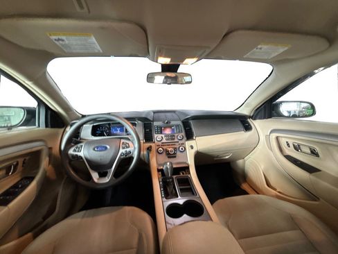 Used 2017 Ford Taurus SE image 17