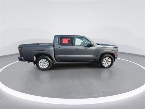 Certified 2022 Nissan Frontier SV image 9