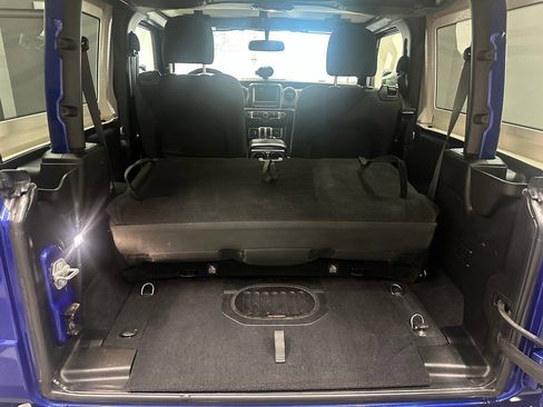 Used 2018 Jeep Wrangler Sport AWD/4WD image 26