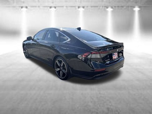 Used 2024 Honda Accord Sport image 7