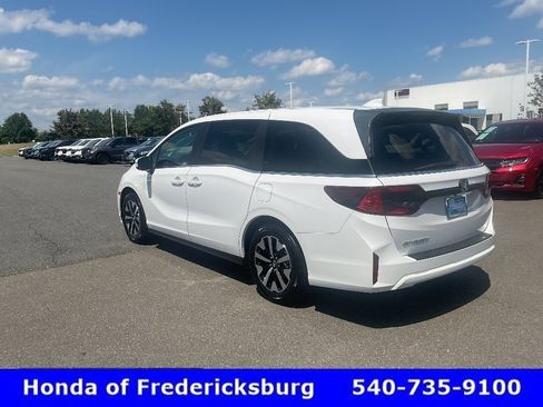 Certified 2026 Honda Odyssey EX-L image 4