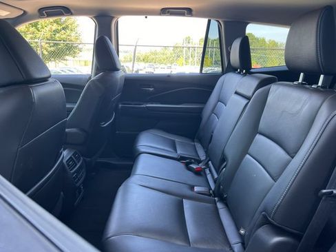 Used 2020 Honda Pilot Touring image 19