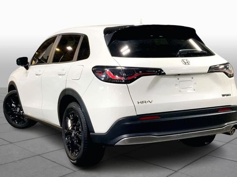 Used 2023 Honda HR-V Sport image 12