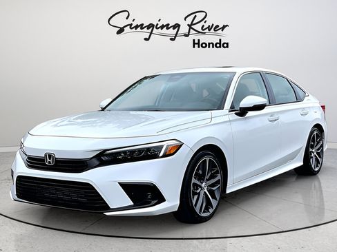 Used 2024 Honda Civic Touring image 3