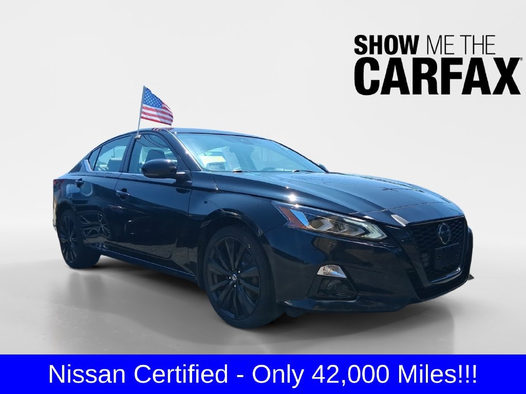 Certified 2022 Nissan Altima 2.5 SR w/ Midnight Edition Package AWD/4WD image 1