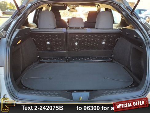 Used 2021 Toyota C-HR XLE image 7