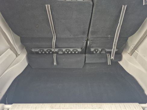 Used 2023 Chrysler Voyager LX image 33