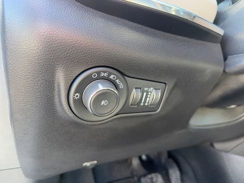 Used 2022 Jeep Compass Limited w/ Elite Group image 12