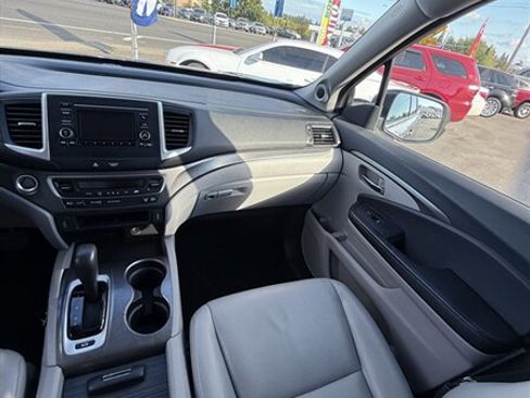 Used 2017 Honda Ridgeline RTL image 18