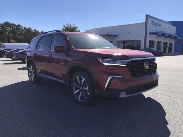 Certified 2024 Honda Pilot Touring image 2