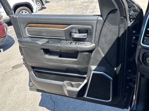 Used 2024 RAM 2500 Laramie AWD/4WD image 18