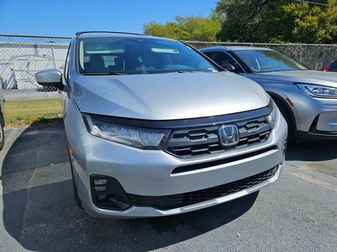 Certified 2025 Honda Odyssey EX-L image 4