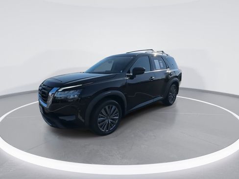 Used 2023 Nissan Pathfinder SL w/ SL Premium Package AWD/4WD image 4