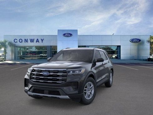New 2026 Ford Explorer Active image 2