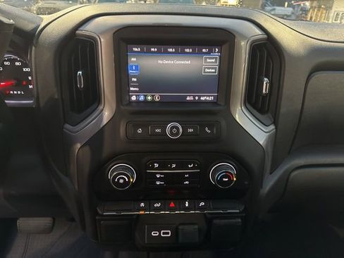 Used 2021 Chevrolet Silverado 1500 Custom image 25