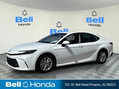 Used 2025 Toyota Camry LE FWD image 1