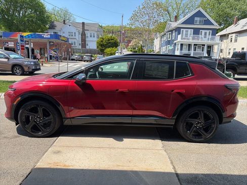 New 2026 Chevrolet Equinox EV RS AWD/4WD image 2